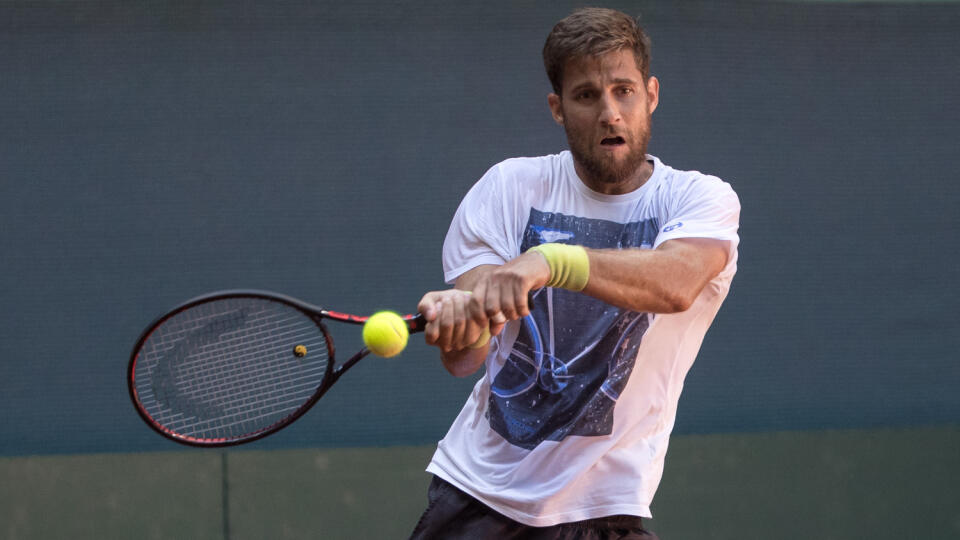 Tréning slovenského tenistu Martina Kližana v Národnom Tenisovom Centre v Bratislave pred medzinárodným stretnutím Davis Cup proti Švajčiarsku.