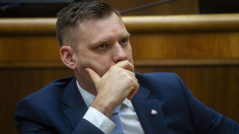 Na snímke minister životného prostredia SR Tomáš Taraba (nominant SNS) počas rokovania 12. schôdze parlamentu 30. apríla 2024 v Bratislave. FOTO TASR - Jakub Kotian