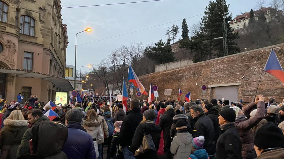 Na proteste v Prahe sa zišlo približne 5 tisíc ľudí.