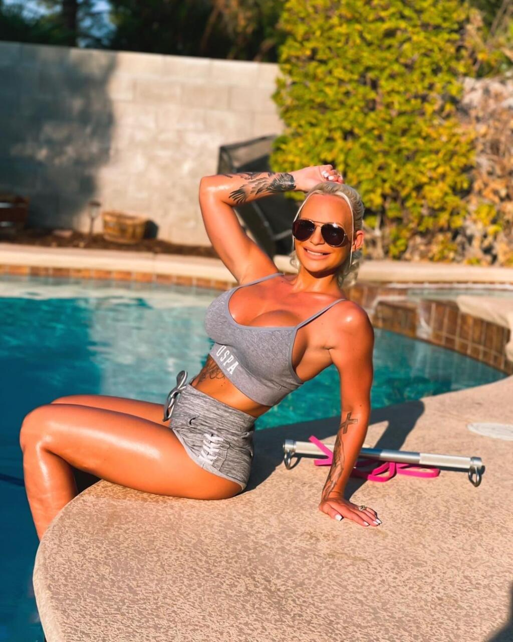 Posiela domov poriadne pikantné zábery. Reč je o fitneske Andrei Magyarovej, ktorá z mesta hriechu Las Vegas dráždi aj takýmito fotkami.