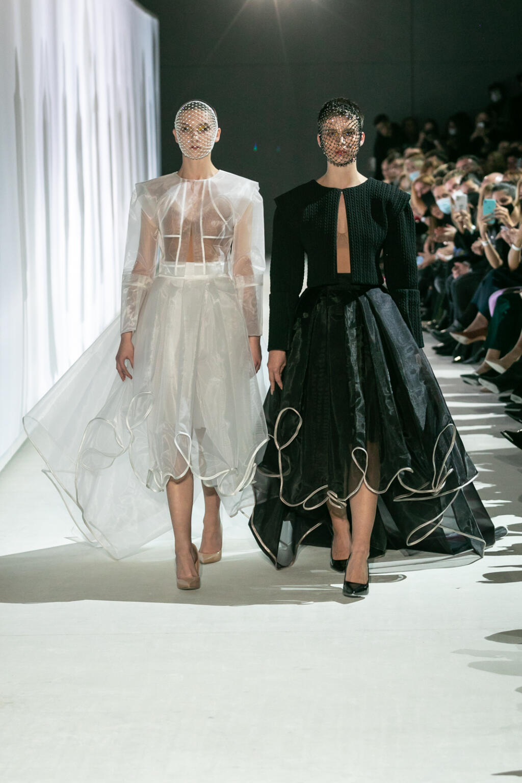 Kolekcia Narcissus dizajnéra Borisa Hanečku na Fashion LIVE! 2021.