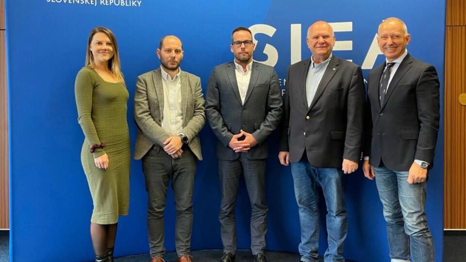 SIEA a EIT Manufacturing podpísali memorandum o spolupráci pri zvyšovaní inovačnej výkonnosti a digitálnych zručností podnikov.