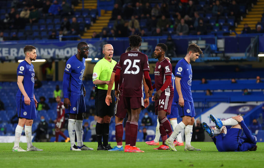 Anglická futbalová asociácia (FA) potrestala kluby FC Chelsea a Leicester City pokutou vo výške 22.500 libier za konflikt po ligovom zápase na Stamford Bridge 18. mája (2:1).