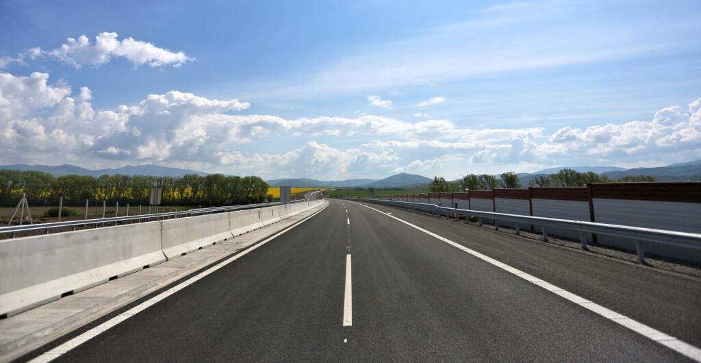 Úsek D1 pri Žiline postaví Metrostav. Môže skončiť v poli