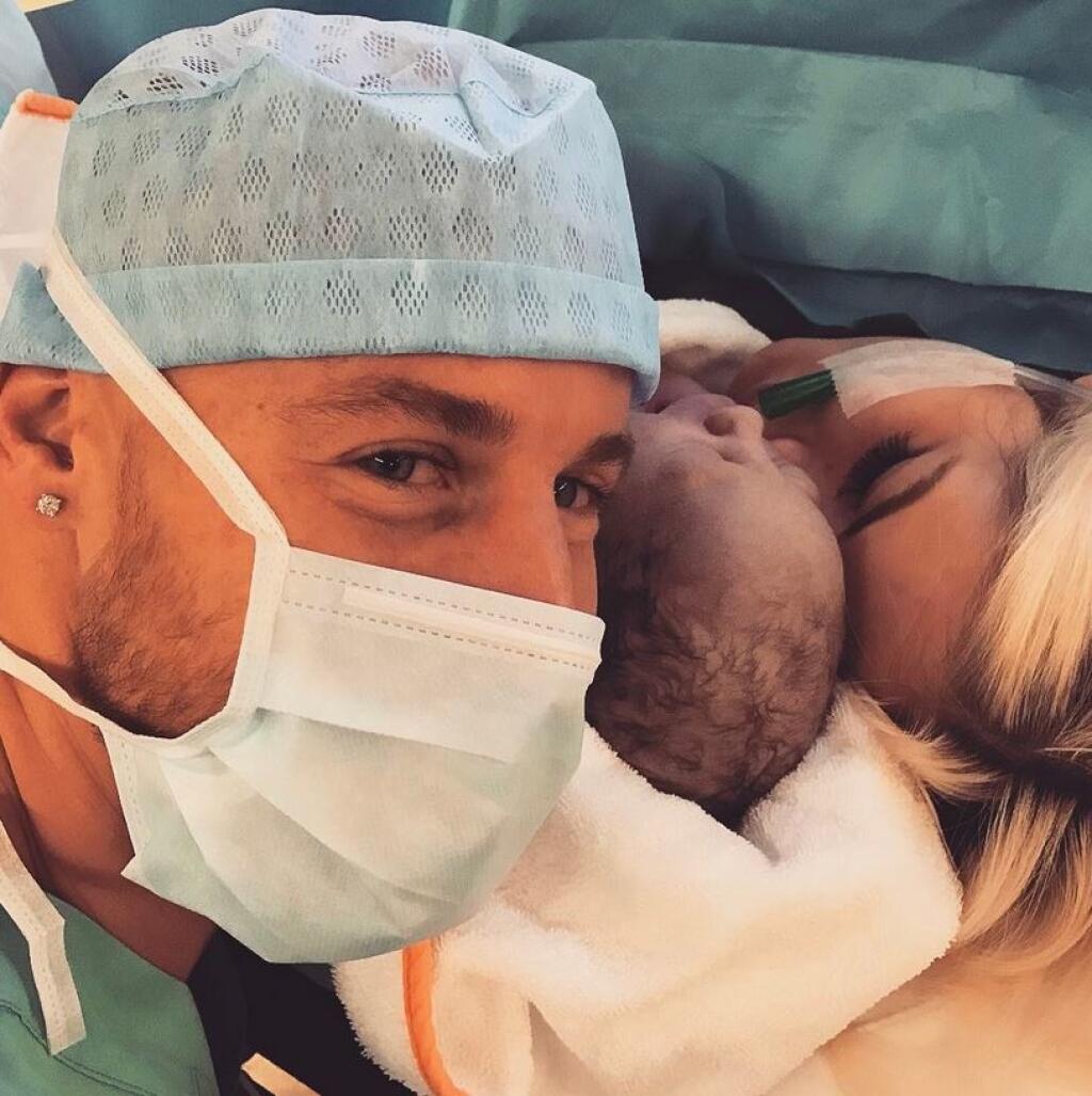 Keď partnerka Miroslava Stocha porodila futbalistovi syna, Miňo pri tom nemohol chýbať a všetko poctivo zdokumentoval.