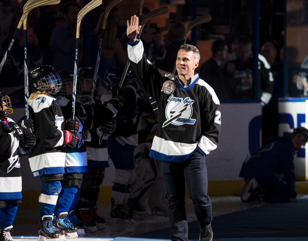 Hlavný tréner Montrealu Canadiens Martin St. Louis odohral v NHL dokopy 1241 zápasov, v ktorých nazbieral 1123 bodov za 433 gólov a 690 asistencií. Počas kariéry obliekal v zámorskej profilige postupne dresy Calgary Flames, Tampy Bay Ligntning a New Yorku Rangers, pričom v sezóne 2003/04 získal s Tampou Stanley Cup. Zaujímavosťou je, že nikdy nebol draftovaný.