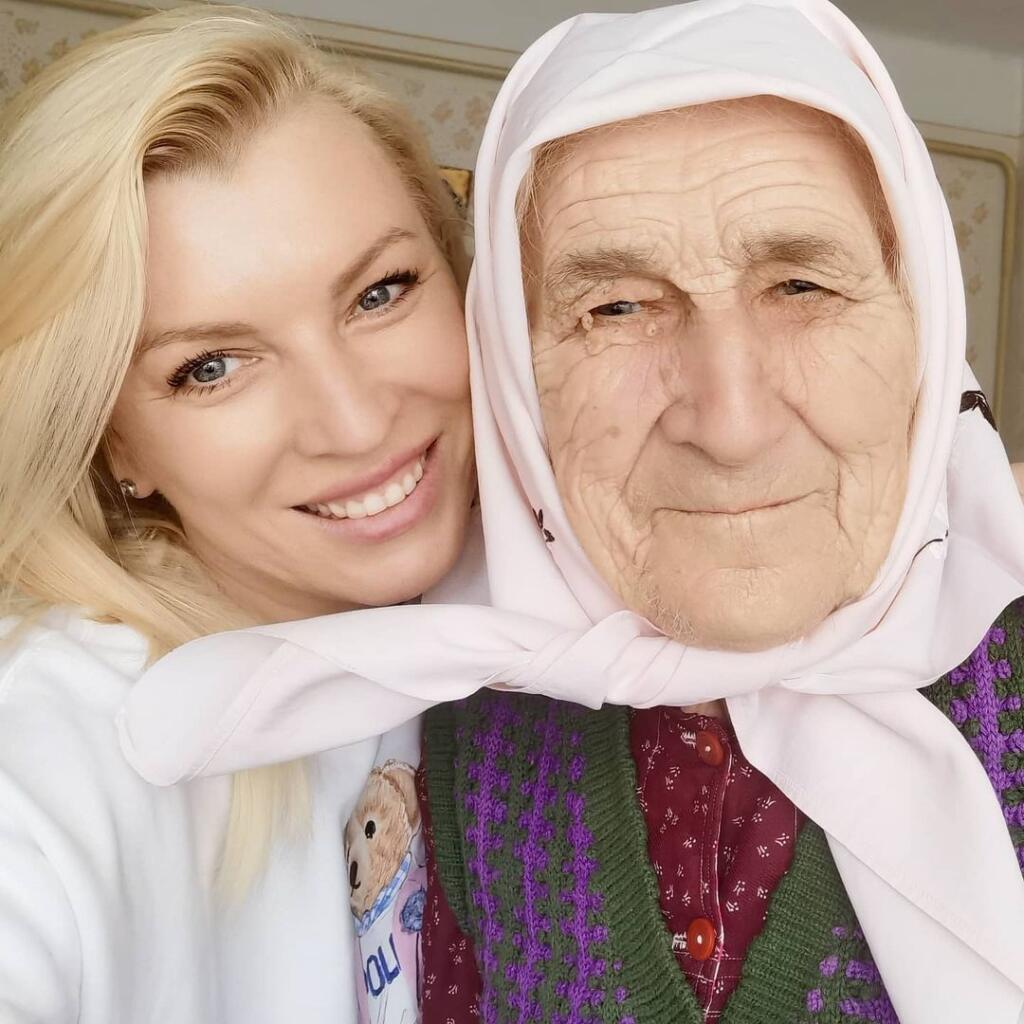 Gabika Drobová a jej starenka majú vrúcny vzťah.