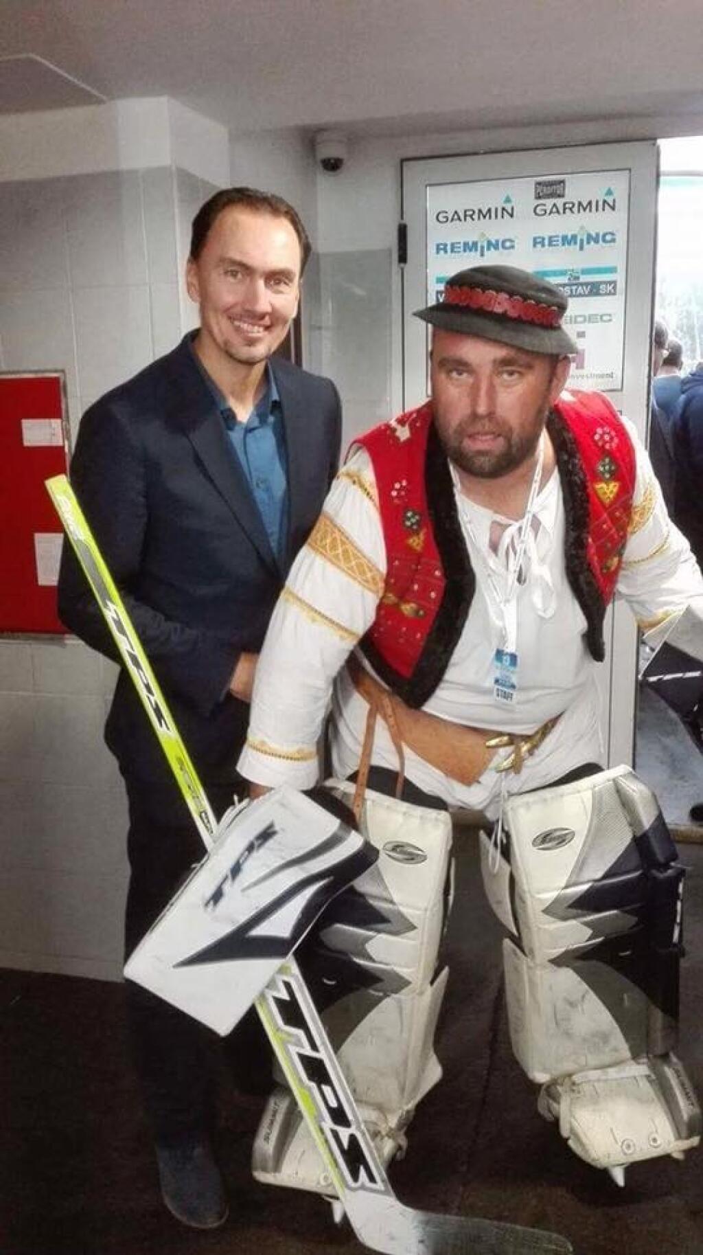 Podrhadský je veľký šoumen a už sa teší, keď sa na tribúny budú mocť vrátiť na tribúny.