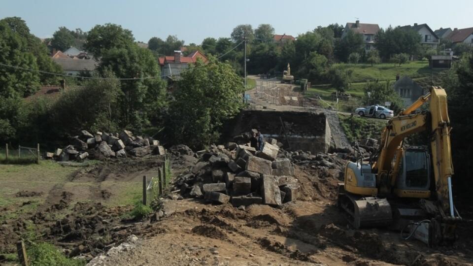 Vilémov: Oprava mosta  v malom českom mestečku  sa zmenila na tragédiu.