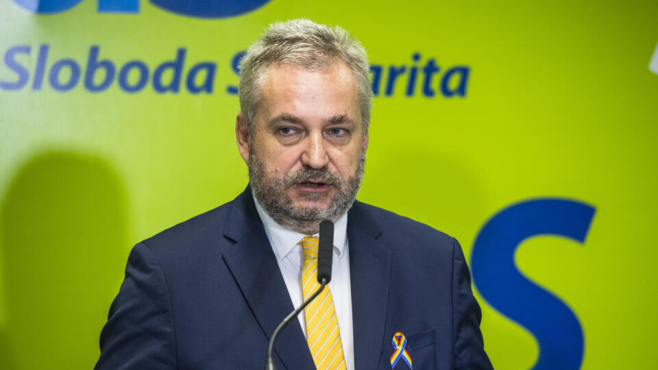 Na snímke poslanec NR SR Ondrej Dostál (SaS) počas tlačovej konferencie SaS na tému: Šanca na reparát - ukážme LGBTI komunite, že s ňou Slovensko počíta, v Bratislave 17. októbra 2022. FOTO TASR - Jaroslav Novák