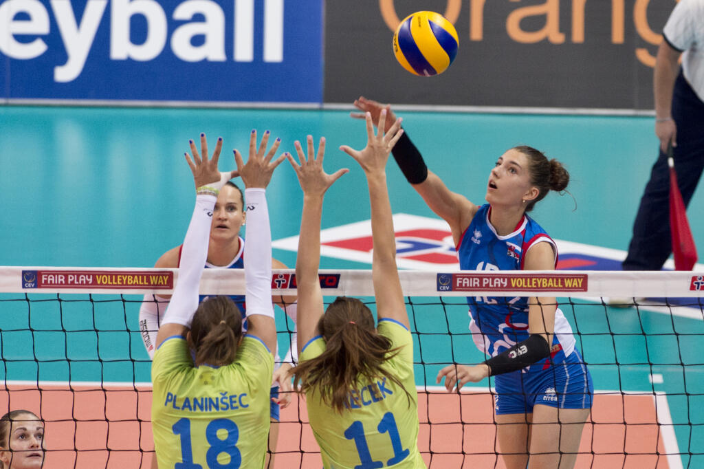 Na snímke slovenská volejbalová reprezentantka Nikola Radosová.