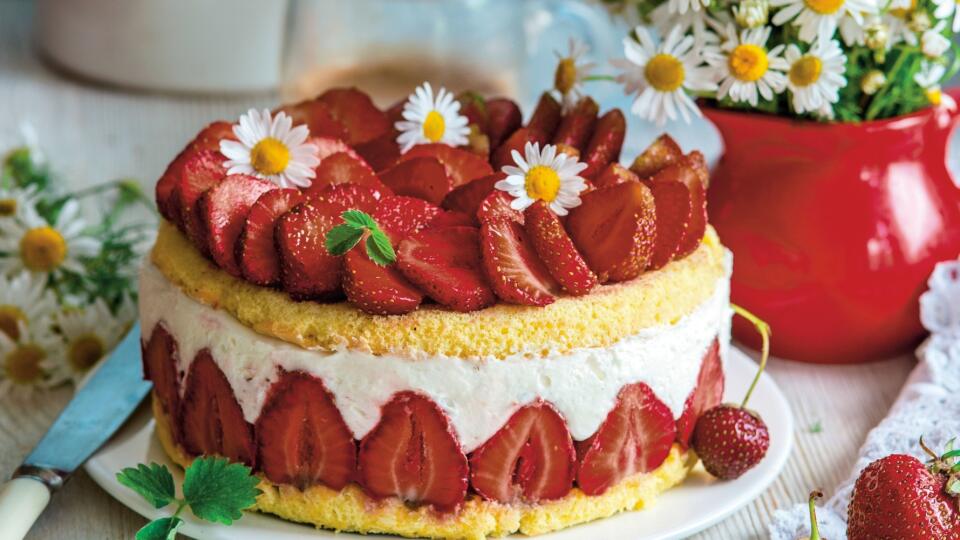 Jahodová torta so sektom