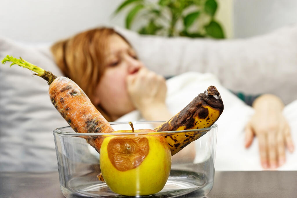 Podľa štatistík trpí alergiou na plesne 6 % populácie a do 30 % ľudí s atopickým ekzémom. Prejavuje sa typickou alergickou astmou a nádchou. Huby môžu spôsobiť aj nepríjemné ochorenia dýchacích ciest, ako je takzvaná alergická bronchopulmonálna mykóza a hypersenzitívna pneumonitída, teda zápal pľúc.