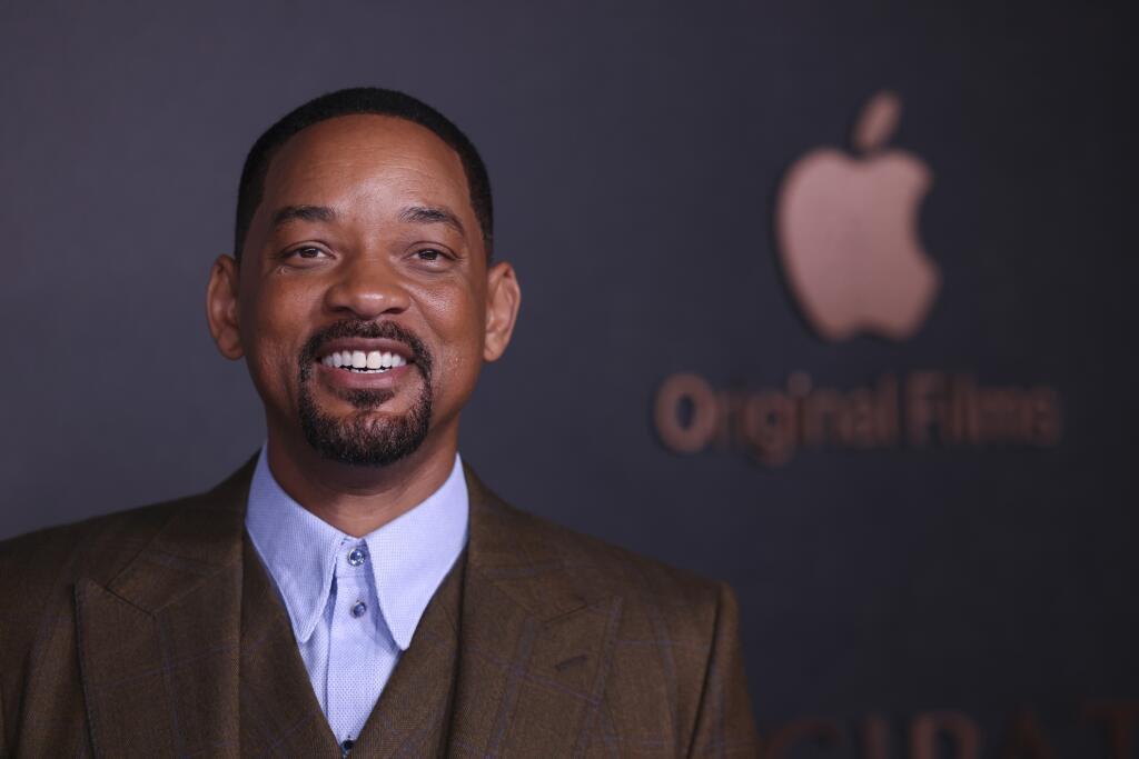 EBE 29 Londýn - Na snímke americký herec Will Smith (postava otroka Petra) prichádza na premiéru historickej drámy Emancipation v Londýne 2. decembra 2022. FOTO TASR/AP
Will Smith poses for photographers upon arrival for the premiere of the film 'Emancipation' in London, Friday, Dec. 2, 2022. (Photo by Vianney Le Caer/Invision/AP)