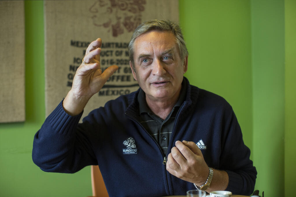 Malovič tvrdí, že klimatizovaný vzduch na štadiónoch znižuje výkonnosť najmä pre starších hráčov a prejavujú sa na nich nezvyčajné anomálie, napríklad iné potenie.
