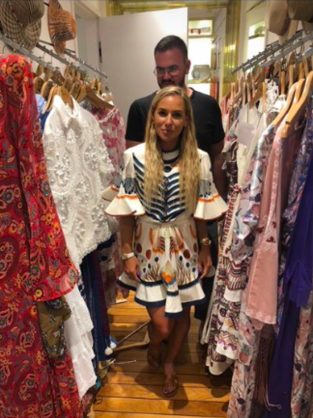 Dominika so známym stylistom Andrejom Kusalíkom, ktorý ju častokrát oblieka na rôzne akcie.