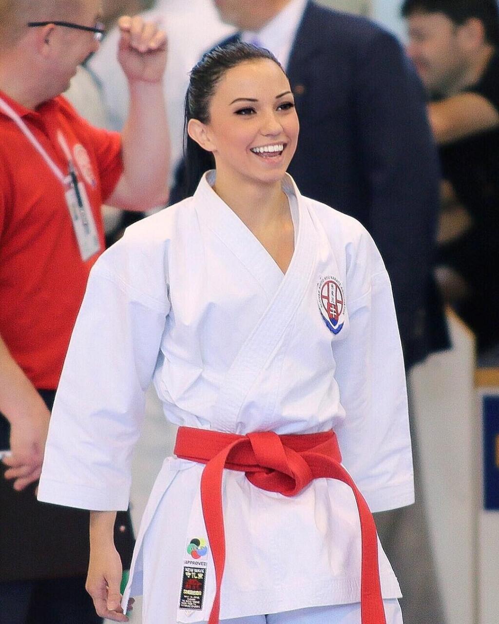 Alžbeta Ovečková patrí k najkrajším športovkyniam pod Tatrami, no uverili by ste tomu, že sa už dlhé roky venuje karate?