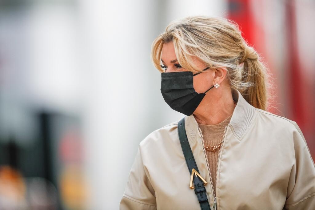 V apríli sa Corinna zúčastnila pretekov F1 v talianskej Imole.