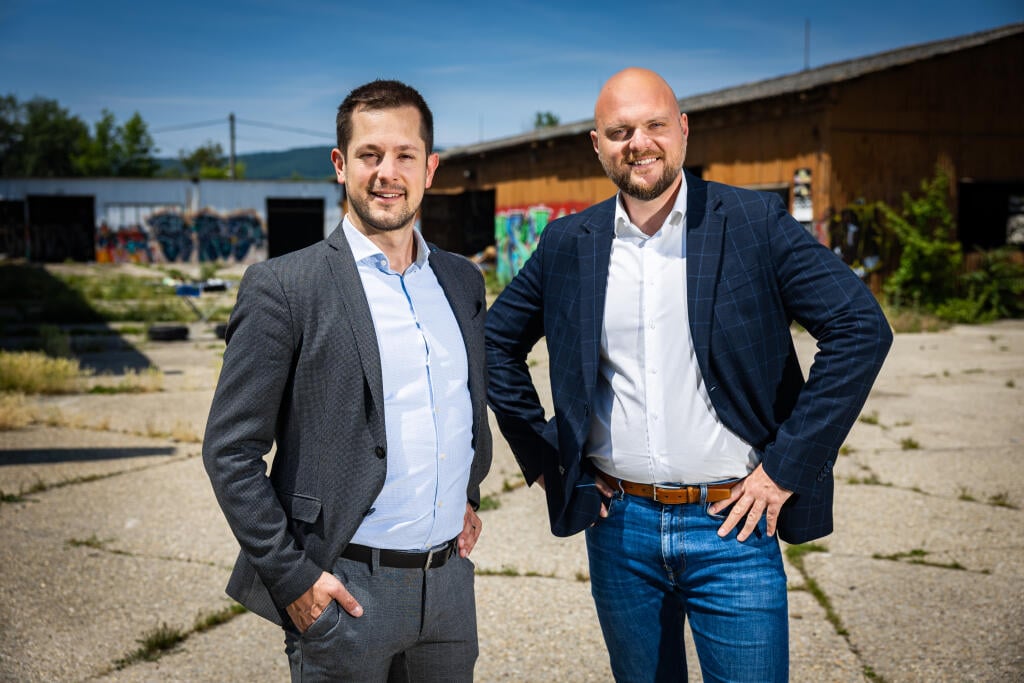 Matej Jelínek a Peter Kysela z developerskej firmy ATRIOS v Bratislave.