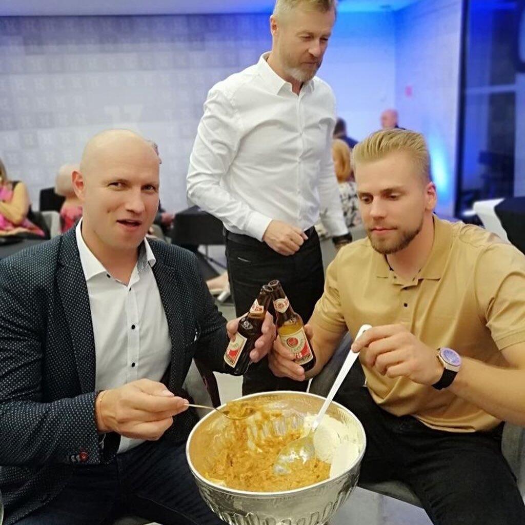Erik Černák si na segedíne pochutil spolu s legendárnym obrancom Martinom Štrbákom, popri ktorom vyrástol v Košiciach.