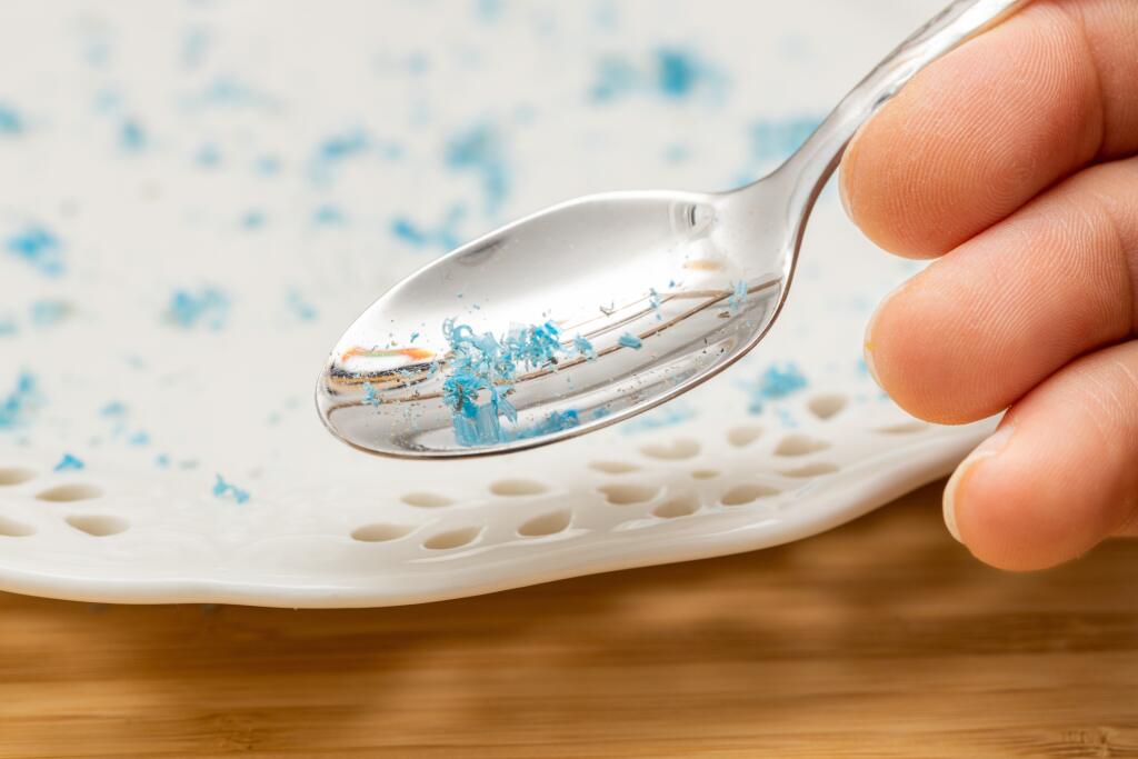 Microplastic,In,Food,,Environment,And,Health,Concept,,Spoon,And,Plate