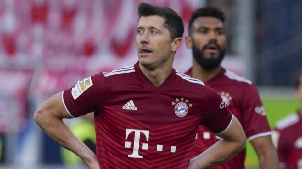 Poľský futbalista Robert Lewandowski by údajne chcel prestúpiť do FC Barcelona už toto leto.