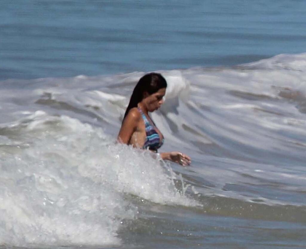 Sara je vďačným objektom pre paparazzi fotografov. Takto ju