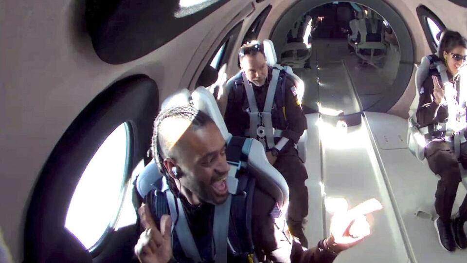 Testovací let Virgin Galactic