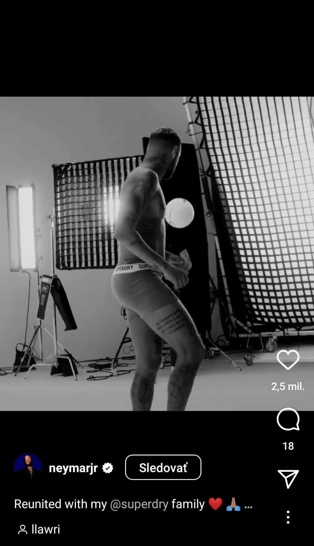 Neymar svojim fanúšikom tak ukázal, že okrem obrovského talentu a dokonale vysekaného tela má aj veľké srdce.