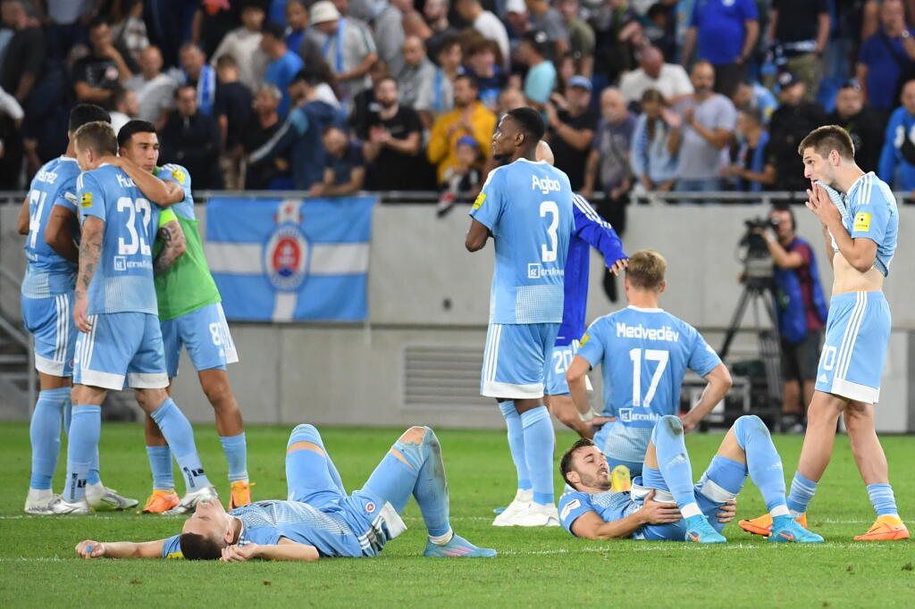Futbalisti ŠK Slovan Bratislava prehrali s gréckym Olympiakosom Pireus v jedenástkovom rozostrele po remíze 2:2 v odvetnom zápase 3. predkola Európskej ligy 11. augusta 2022 v Bratislave. FOTO TASR - Martin Baumann