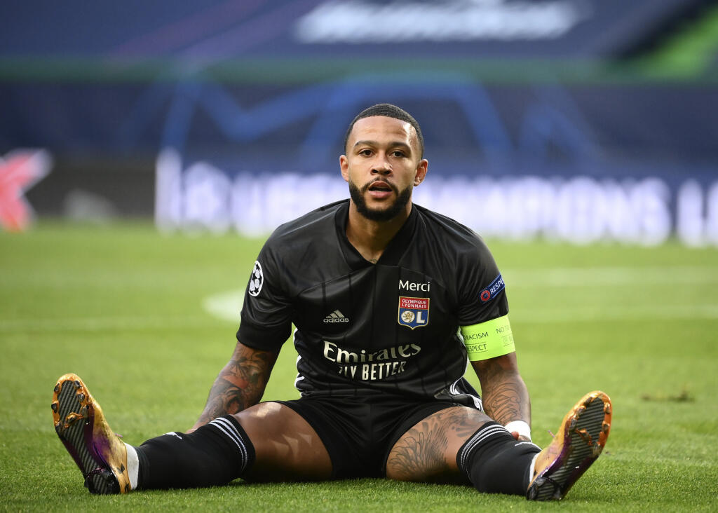 Kapitán Lyonu Memphis Depay je taktiežprestupovým cieľom Koemana
