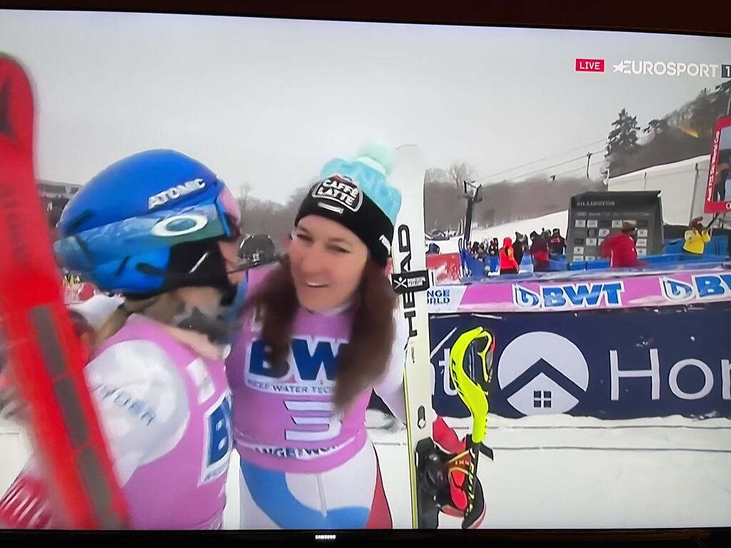 Mikaela sa krátko po dojazde do cieľa nečakane zosypala.