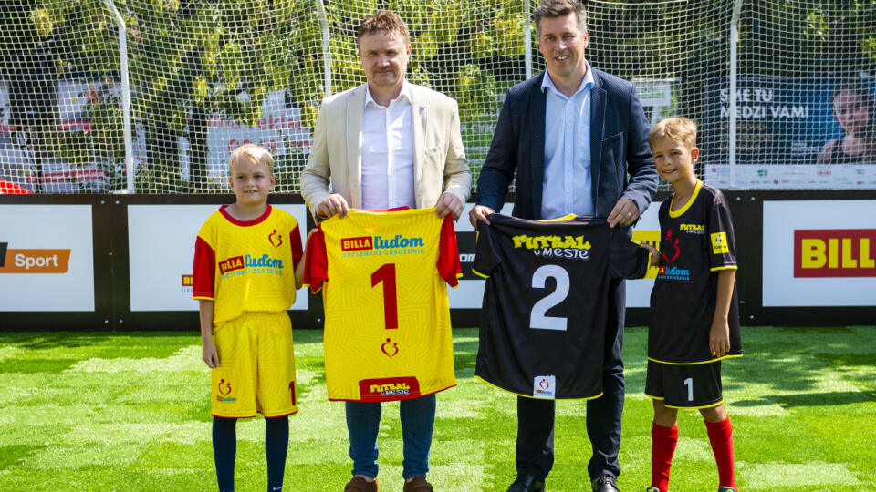 Únia ligových klubov (ÚLK), ktorá riadi najvyššiu slovenskú futbalovú súťaž Fortuna ligu a jej partneri na čele s generálnym o.z. BILLA ľuďom, odštartovali spoločný projekt s názvom Futbal v meste.