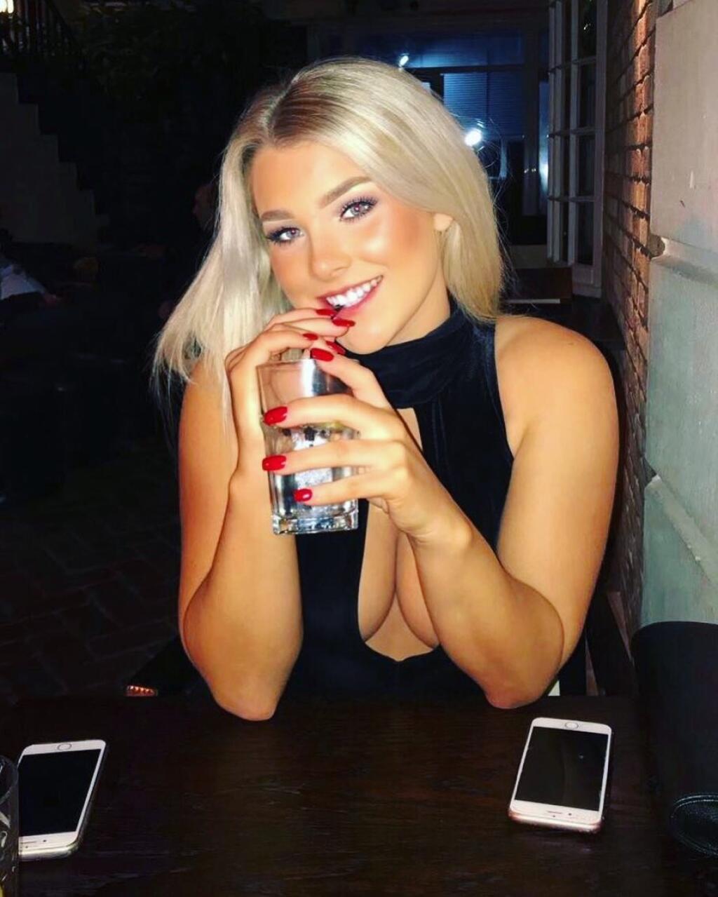 Sexi futbalistka Madelene Rose Wrightová dráždi na sociálnych sieťach.