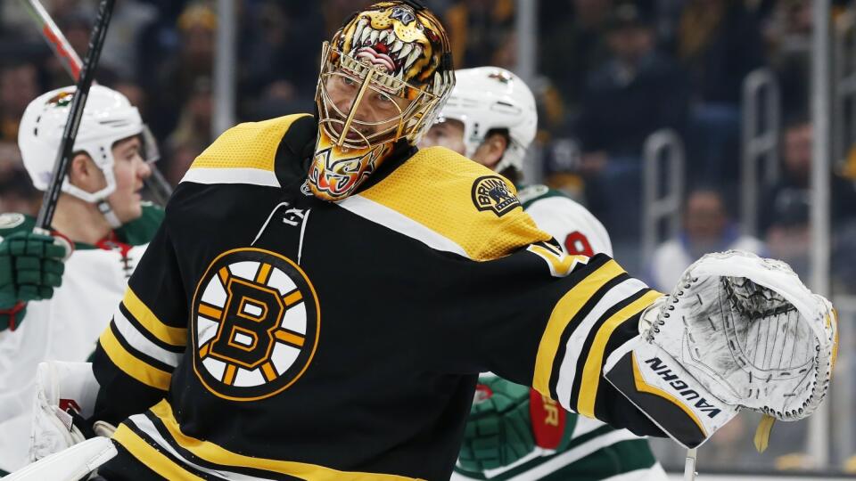 Tuukka Rask je jednotkou v bráne Boston Bruins.