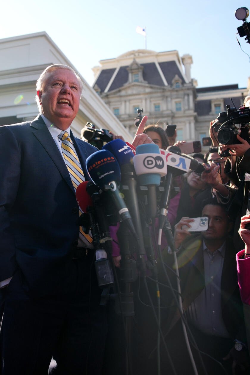 „Zlámeme vám všetky kosti v tele,“ hrozí Trumpov senátny spojenec aj Slovensku a Maďarsku    