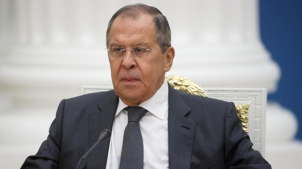 EBE 7 Moskva - Na snímke ruský minister zahraničných vecí Sergej Lavrov počas stretnutia s ruským prezidentom Vladimirom Putinom v Kremli v Moskve 18. novembra 2022. FOTO TASR/AP
Russian Foreign Minister Sergey Lavrov attends Russian President Vladimir Putin's meeting with members of the Security Council at the Kremlin in Moscow, Russia, Friday, Nov. 18, 2022. (Mikhail Metzel, Sputnik, Kremlin Pool Photo via AP)