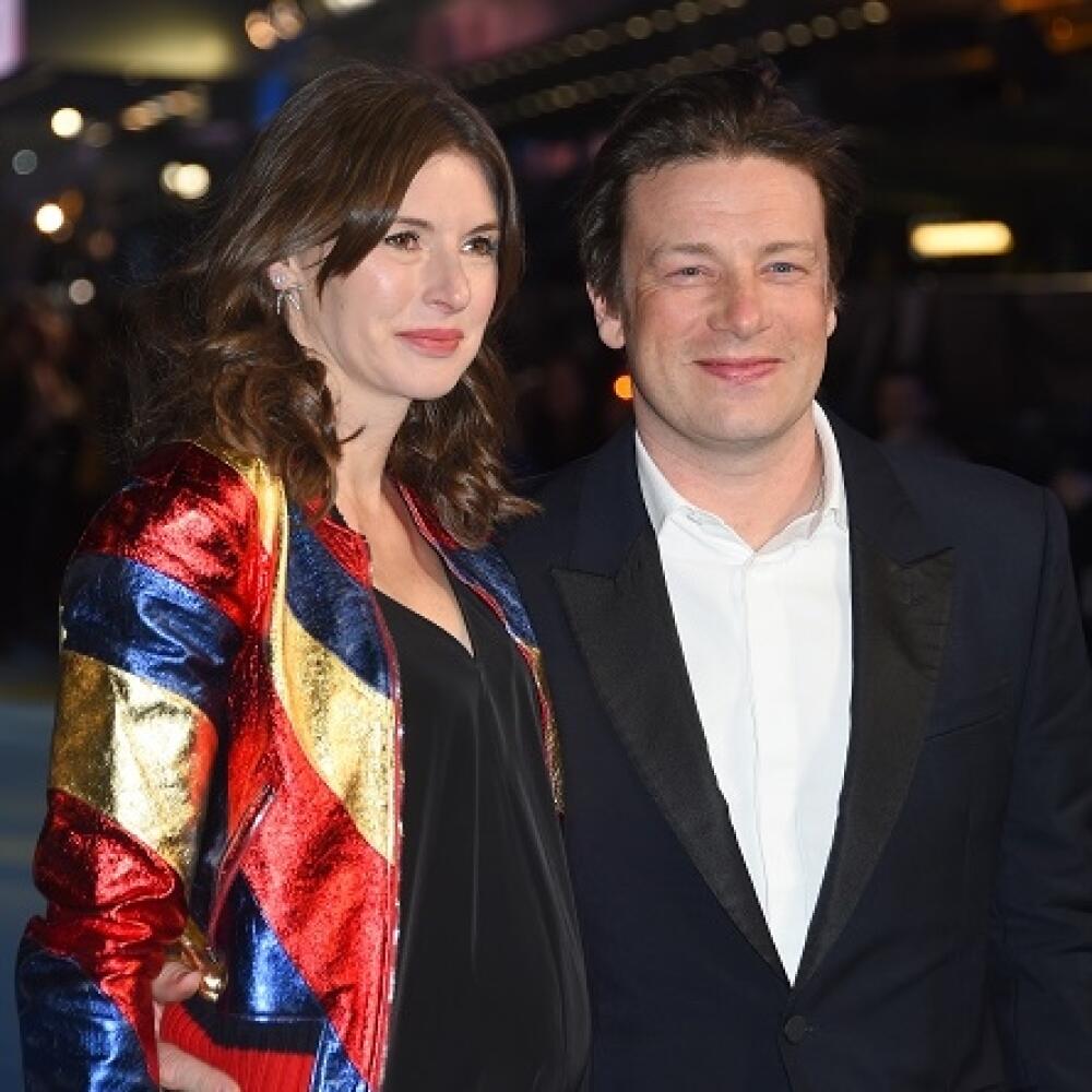 Britský televízny kuchár Jamie Oliver a jeho manželka Jools.