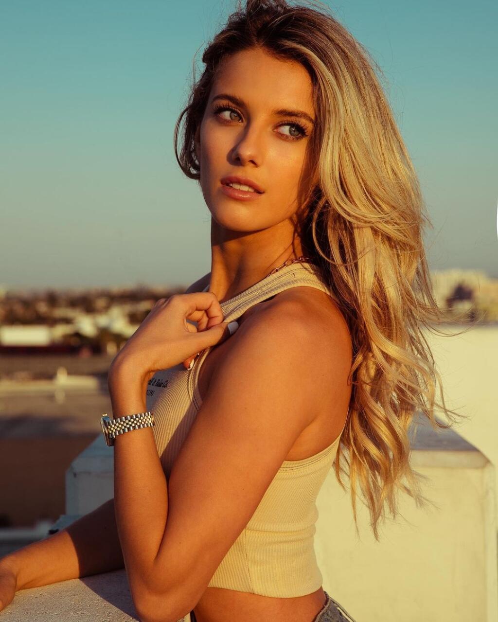 Sexi Lindsey Brewer sa neživí ako pretekárka, ale je modelkou a influencerkou.