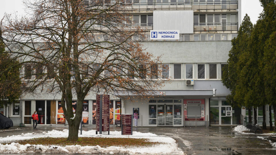 Na snímke Fakultná nemocnica s poliklinikou v Nových Zámkoch 19. februára 2021. FOTO TASR - Henrich Mišovič