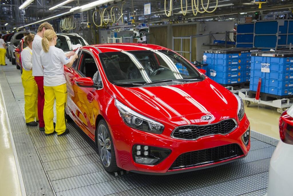 Zamestnanci Kia Motors pochodovali za slušnú firmu a lepšiu mzdu