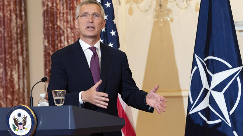KK30 Washington - Generálny tajomník NATO Jens Stoltenberg odpovedá na otázky novinárov počas tlačovej konferencie s americkým ministrom zahraničných vecí Antonym Blinkenom vo Washingtone 1. júna 2022. FOTO TASR/AP
NATO Secretary General Jens Stoltenberg answers a reporter's question, Wednesday, June 1, 2022, during a news conference with Secretary of State Antony Blinken, at the State Department in Washington. (AP Photo/Jacquelyn Martin)