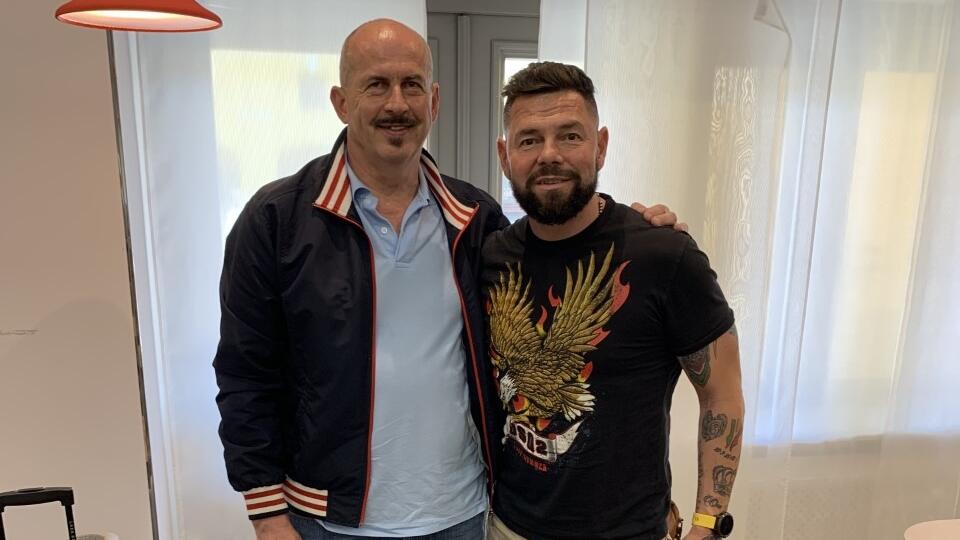 Jozef Dúbravka (vľavo) a Richard Hamšík budú fandiť svojim synom proti Poľsku priamo v Petrohrade.