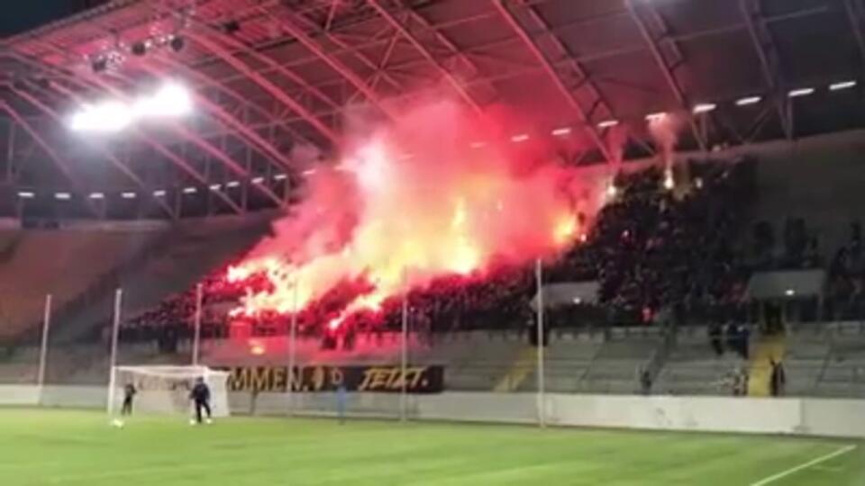 VIDEO parádnej šou v podaní ULTRAS Drážďan: Takúto atmosféru mali na tréningu!