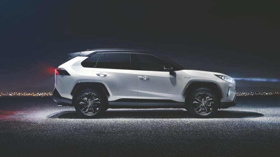 Nová Toyota RAV4 k nám príde až začiatkom budúceho roku.