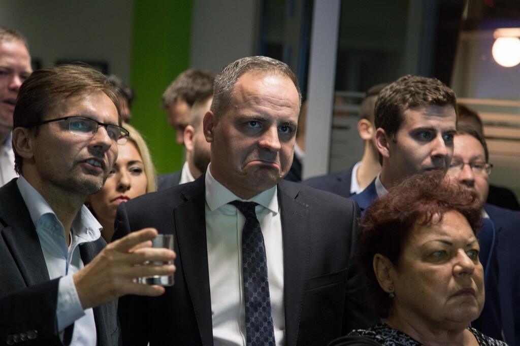 Kandidát na post predsedu BSK Juraj Droba počas čakania na výsledky volieb do VÚC