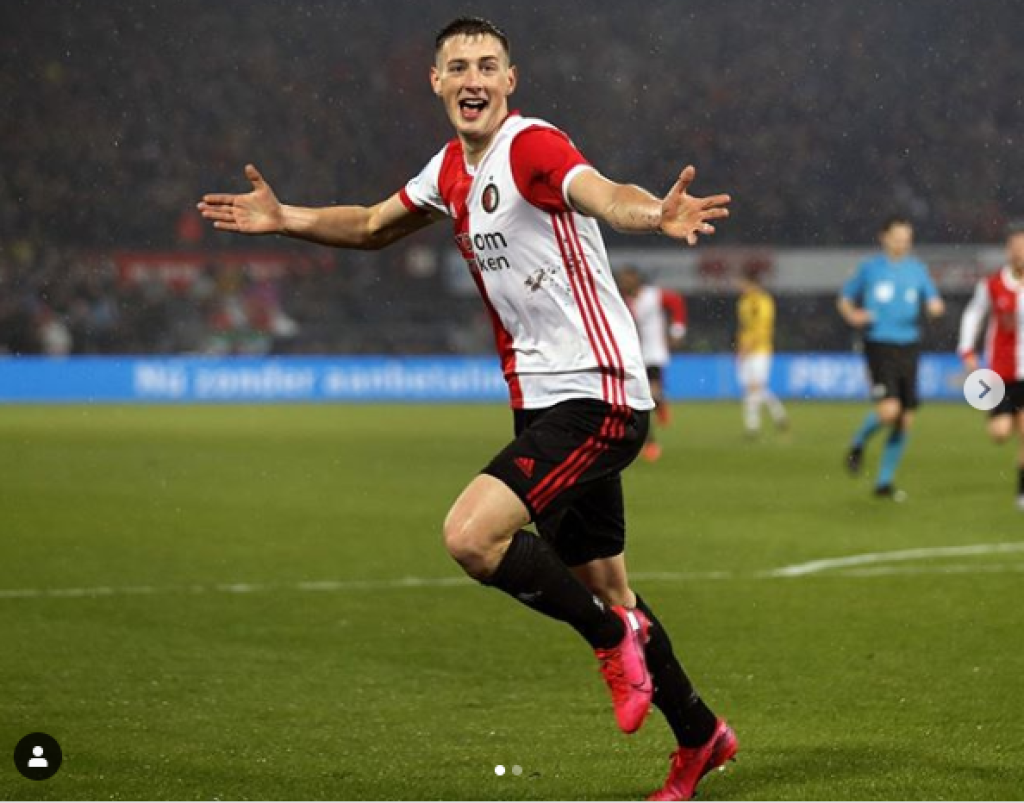 Róbert Boženík v drese Feyenoordu Rotterdam. Pred vypuknutím pandémie sa dostával do formy a začal strieľať góly