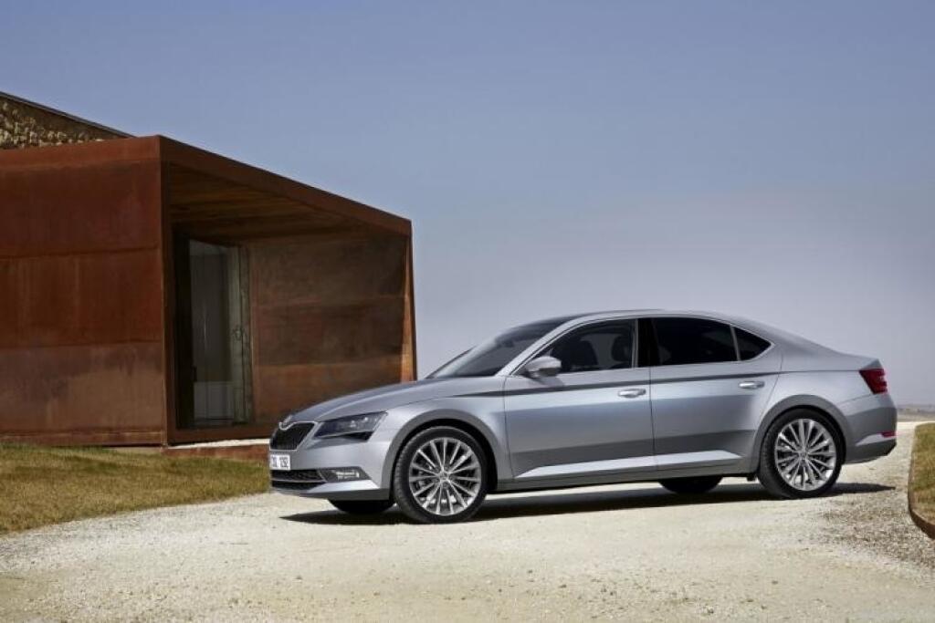 Test nová Škoda Superb 2,0 TDI: Služobný bestseller