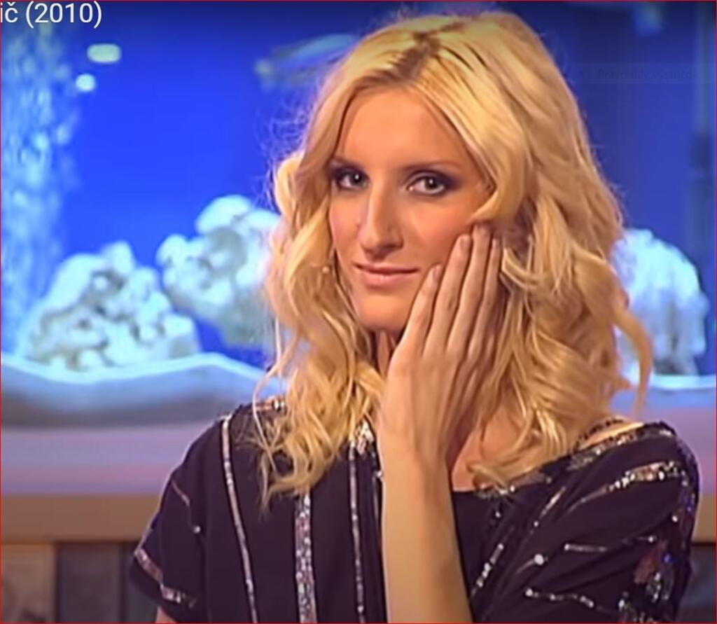 Adela Vinczeová