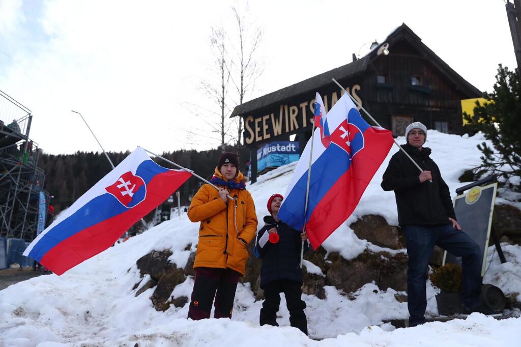 Slovenské vlajky sa v Semmeringu nestratili.